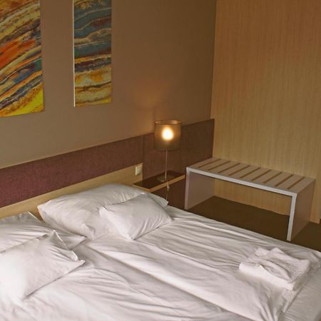 Orion Apartman Sárvár Buitenkant foto