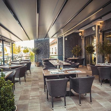 Orion Apartman Sárvár Buitenkant foto