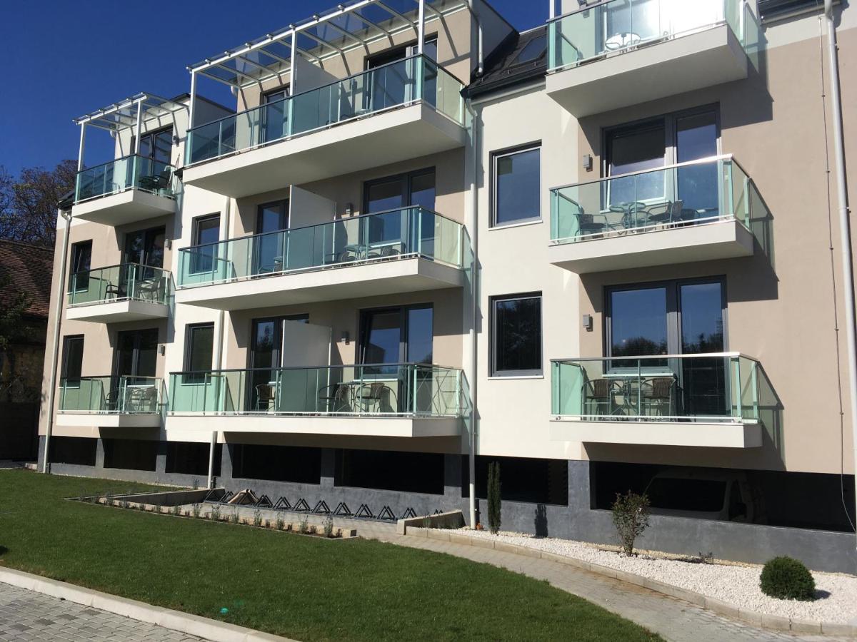 Orion Apartman Sárvár Buitenkant foto